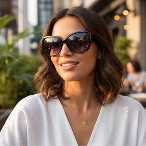 Steve Madden Elegant Black Sunglasses